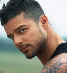 peinado hombre pelo rizado bisbal Ricky Martin